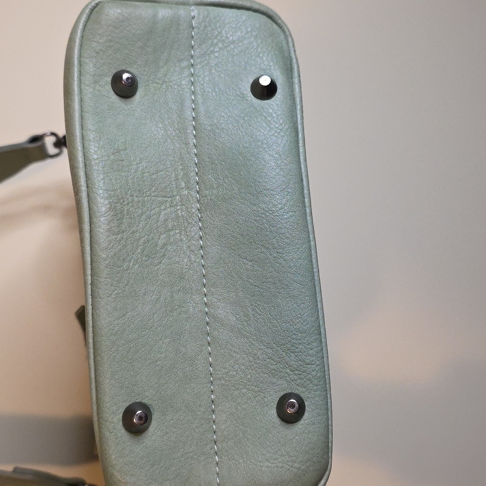 Montana West Sage Green Crossbody Concealed Carry Bag. So Cute and So Roomy! - Picture 4 of 11